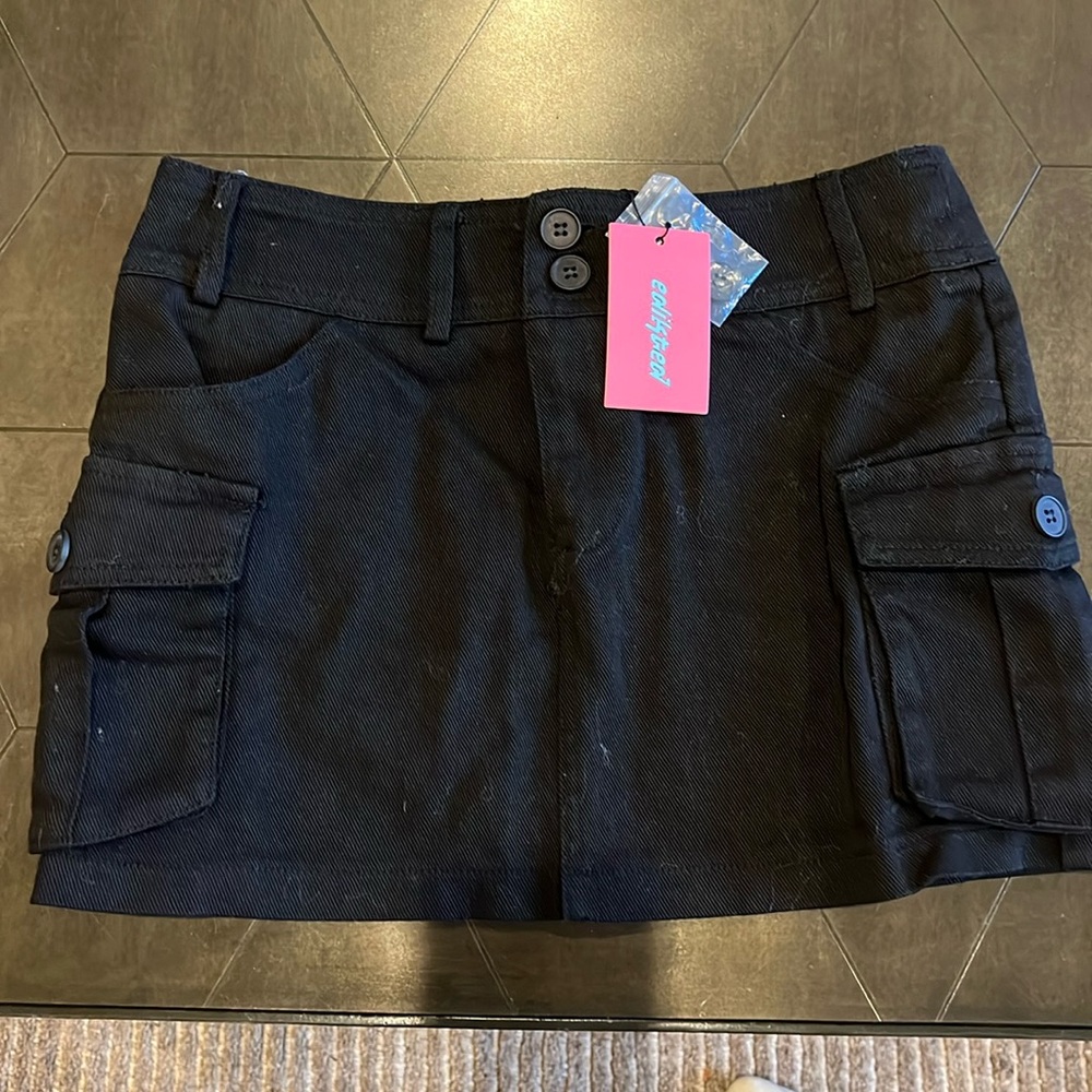 NWT - EDIKTED XS mini skirt